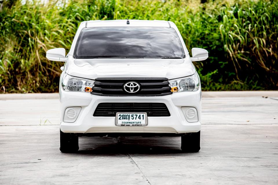 Toyota Revo 2.4J Standard Cab สีขาว เกียร์ธรรมดา ปี 2017  3