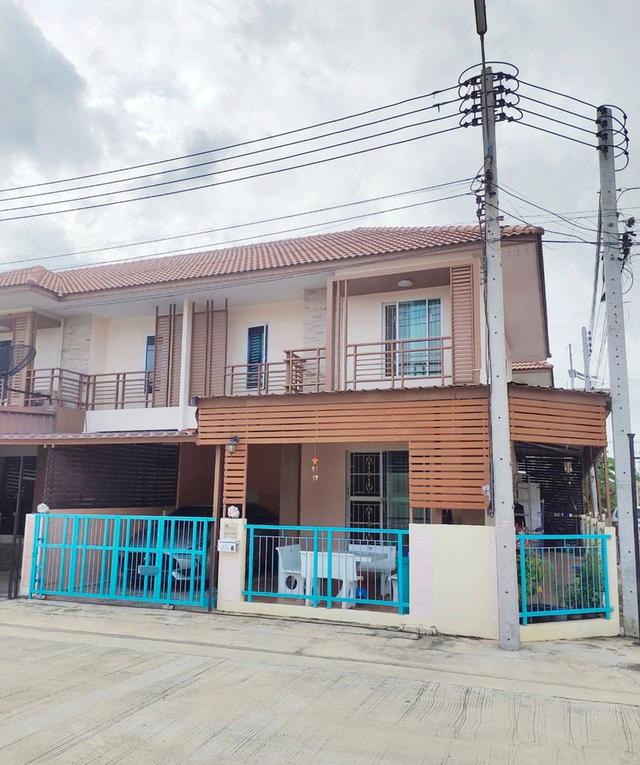 ขายด่วนทาวน์เฮาส์หลังมุมตกแต่ง โครงการไอลีฟ ทาวน์ พระราม 2 กม.18 (ใกล้ถนนพระราม2 ประมาณ 0.9 ก.ม.) หมู่ 5 ตำบล พันท้ายนรสิงห์ อ.เมือง จ.สมุทรสาคร 1