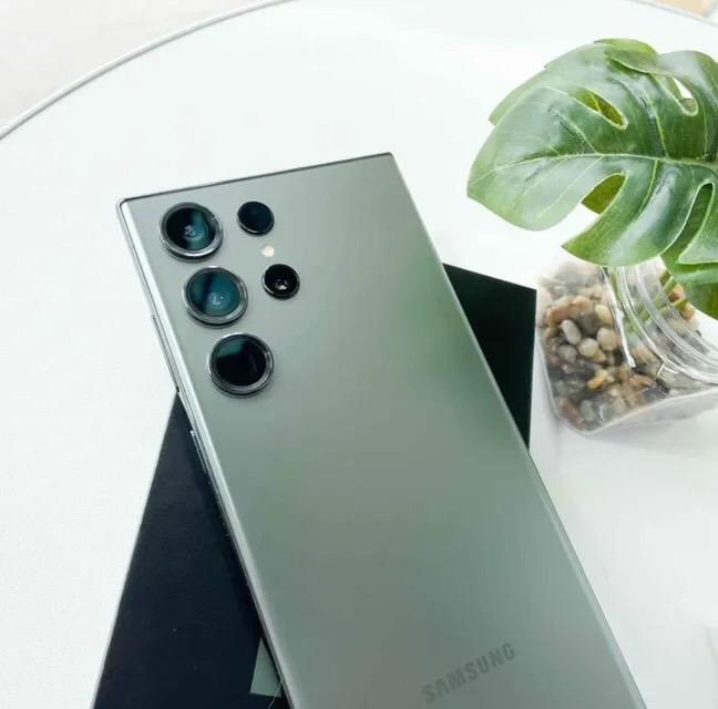 Samsung S23 Ultraสีเขียว 1