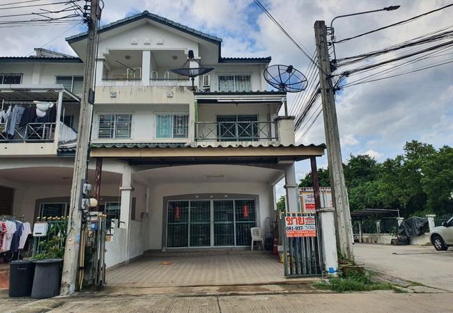 ขายทาวน์เฮ้าส์ หมู่บ้านมนเทียรทิพย์ ซอยคู้บอน 27 ถนนรามอินทรา เขตบางเขน กรุงเทพมหานคร 2