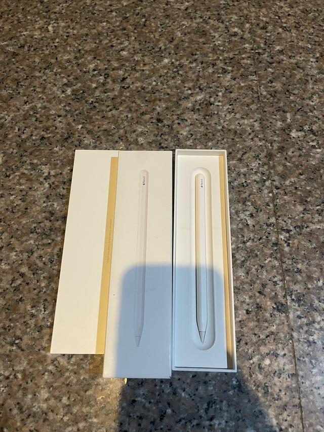 ขายApple Pencil Gen2ของแท้ยกกล่องไร้รอยตกใช้งานดีทุกๆฟังชั่นถูกๆ