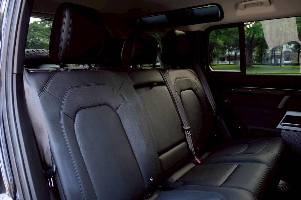 รหัสรถ PR5999 Land Rover Defender (110) P400e ปี 2022 11