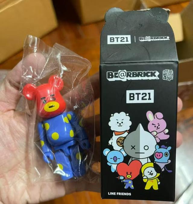 Bearbrick BT21 งานกล่อง