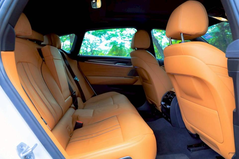 BMW 630i GT Lci M-sport รูปที่ 7