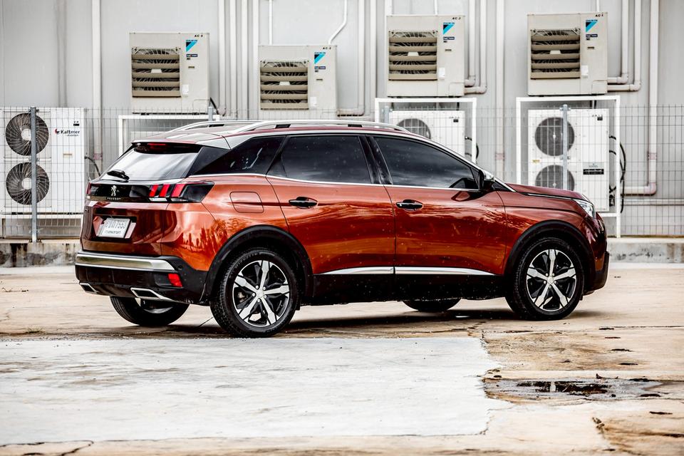 PEUGEOT 3008 1.6 T ALLURE ปี 2020 สีส้ม มือเดียวป้ายแดง