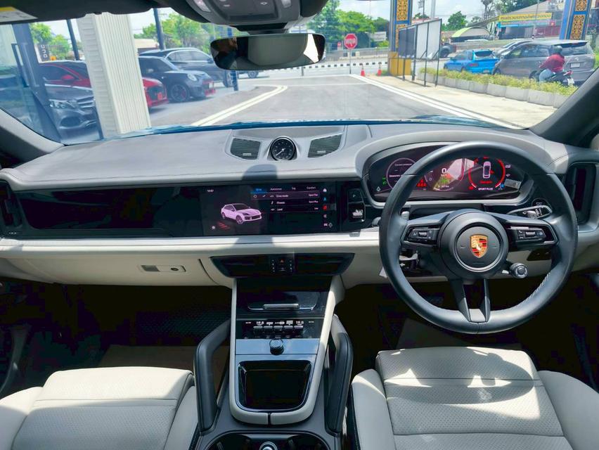 รหัสรถ KPV53 2025 PORSCHE CAYENNE 3.0 HYBRID COUPE สีใหม่ Moonlight Blue 8