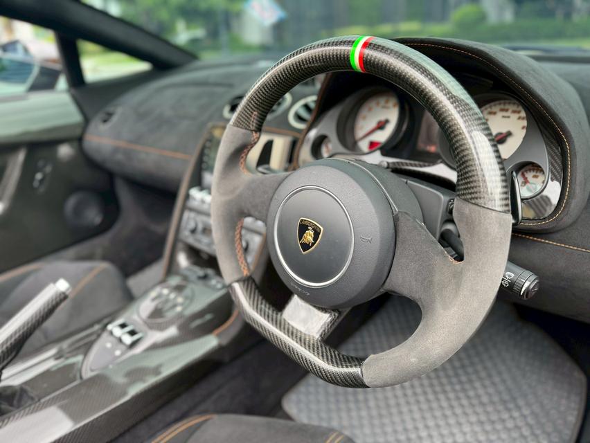 Lamborghini 570-4 performante รูปที่ 14