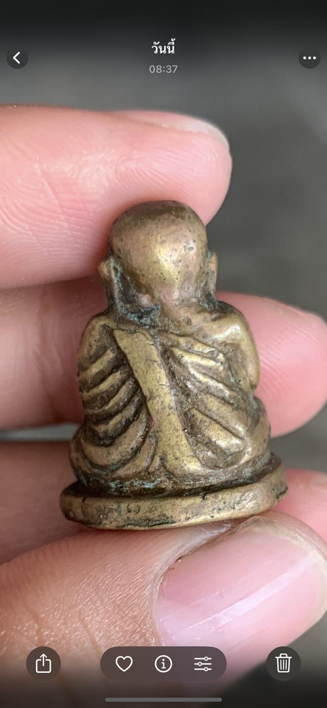 รูปหล่อหลวงพ่อเงิน 3