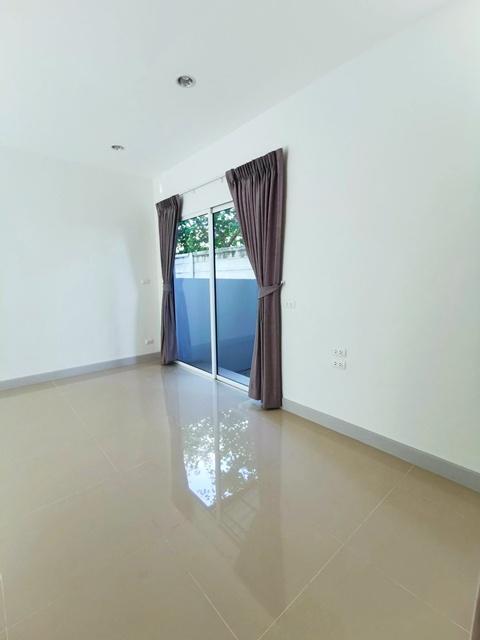 ชัยพฤกษ์-วงแหวน ลำโพ รพ.ปากเกร็ด2 2.2กม. ให้เช่าทาวน์โฮมสัมมากร 3ชั้น 19ตร.วา. 230 ตร.ม. 3นอน 3น้ำ ตลาดสมบัติบุรี ถ.สะพา 5