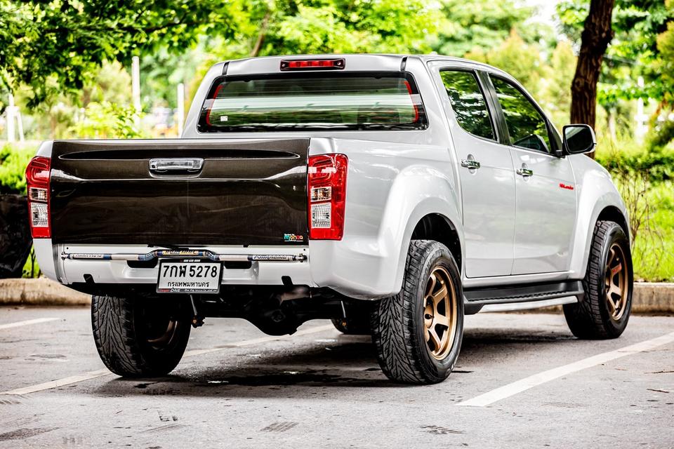 Isuzu D-Max Hi-Lander Cab4 1.9 Ddi Z ปี 2018 สีเทา มือเดียวป้ายแดง  6