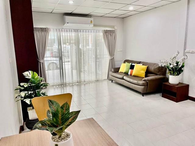 ให้เช่าทาวน์เฮ้าส์ 2 ชั้น 2 ห้องนอน 2 ห้องน้ำ บางนา-ตราด 56 ใกล้เซ็นทรัลบางนา
