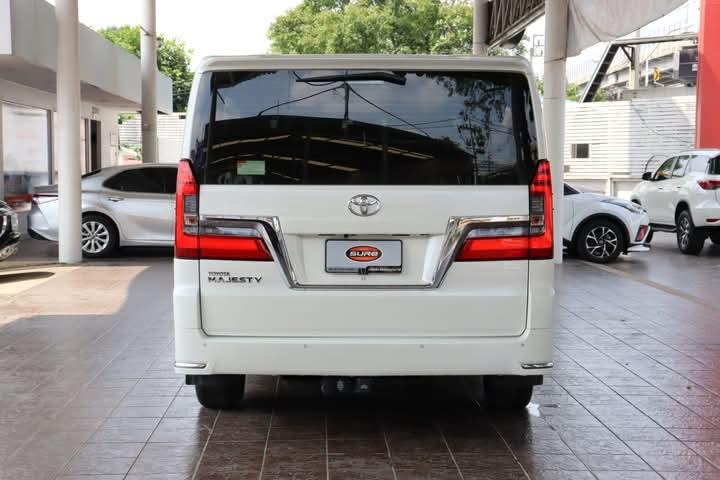 ปล่อยขาย Toyota Majesty 2