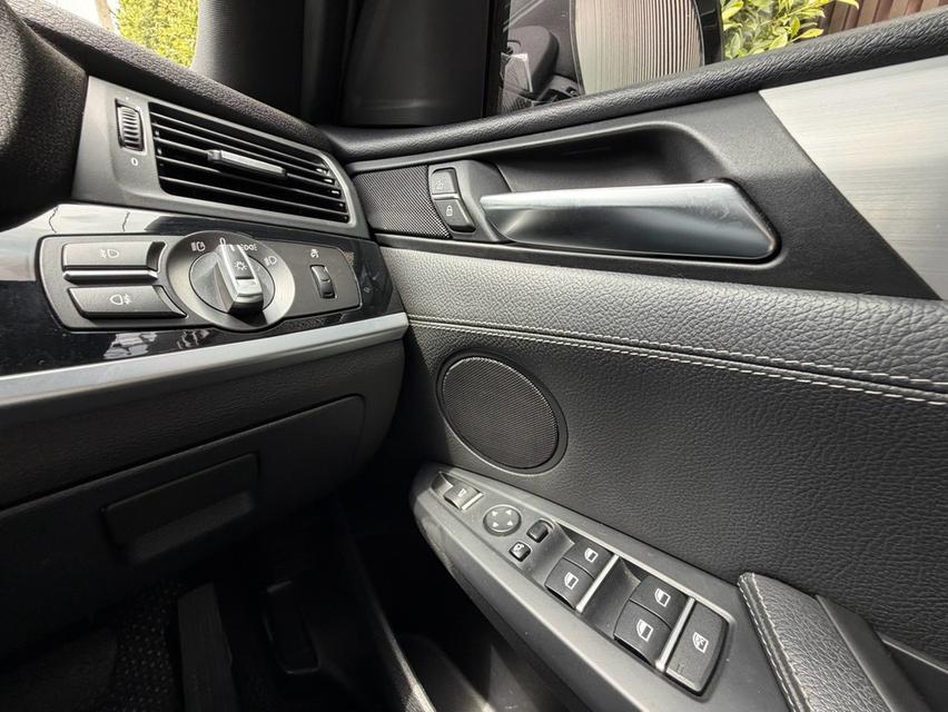 BMW X4 M Sport SUV ดีเซล 2.0 ขับ 4 หลังคา Sunroof รถศูนย์ ประวัติครบ รูปที่ 14
