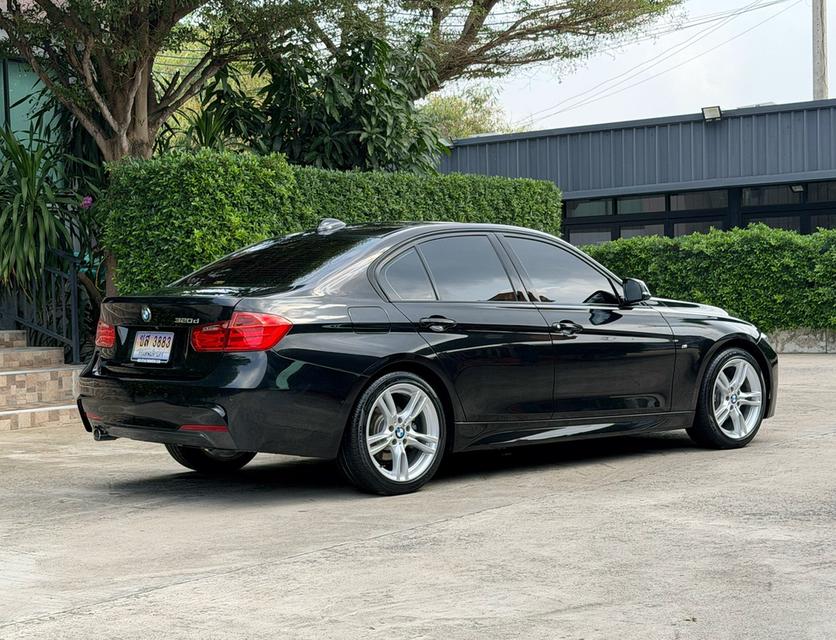 2017 BMW 320D MSPORT (แท้) รถมือเดียวป้ายแดง รถออกศูนย์ BMW THAILAND รถวิ่งน้อย เข้าศูนย์ทุกระยะ รถไม่เคยมีอุบัติเหตุครับ รูปที่ 3