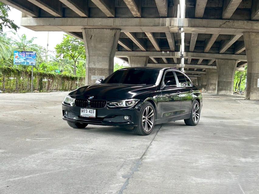 ขายรถ BMW 316i F30 ปี 2014 สีดำ เกียร์ออโต้