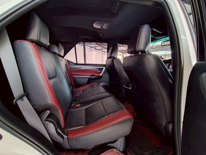 ➡️TOYOTA LEGENDER 2.4 V 2 WD เกียร์ออโต้ ปี 2020 (ไม่ขายป้ายทะเบียน) ⭕️ไมล์ 81,400 KM 💲1,050,000 ➡️ จัดไฟแนนซ์ถึงบ้าน-ที่่ทำงาน  รับซื้อขาย รถยนต์มือ รูปที่ 9