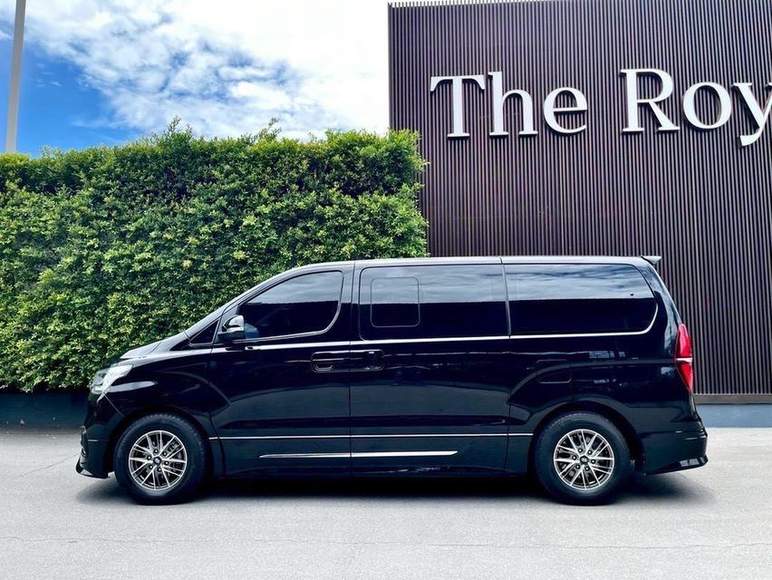 Hyunda H1 2.5 Elite ปี 18