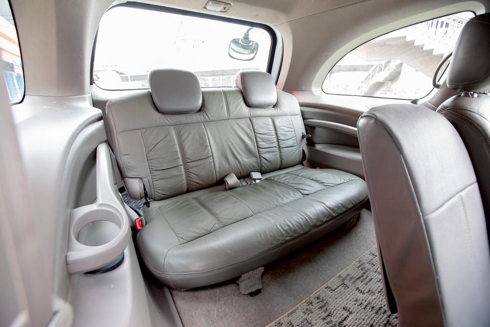 Isuzu Mu-7 3.0 ดีเซล เกียร์ออโต้ ปี 2006 สีเทา มือเดียวป้ายแดง 11