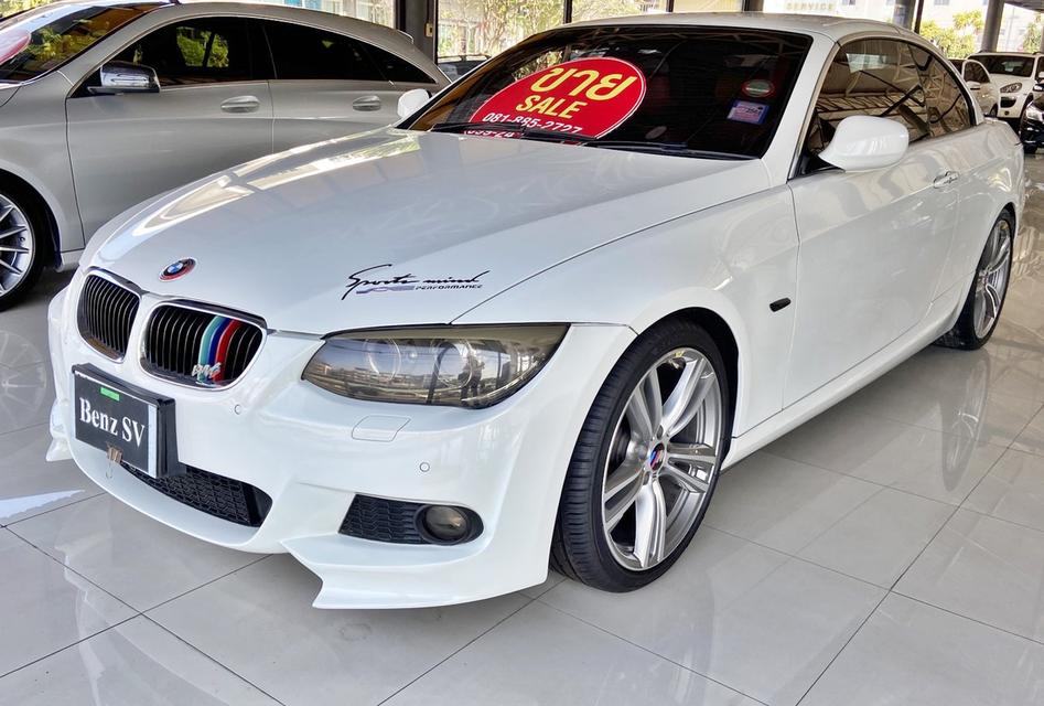 รถเปิดประทุน สองประตู BMW 320i Convertible ปี 2011