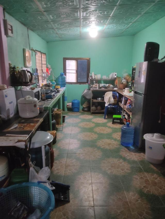 ขายบ้านพร้อมกิจการ ขนส่ง ถ่ายเอกสาร ฯลฯ และโรงสี บ้าน 3ห้องนอน 2 ห้องน้ำ ออฟฟิต ห้องโถง ครัว เป็นที่ดิน สองแปลง บ้าน 250ตารางวา โรงสี 275 ตารางวา ขาวร 17