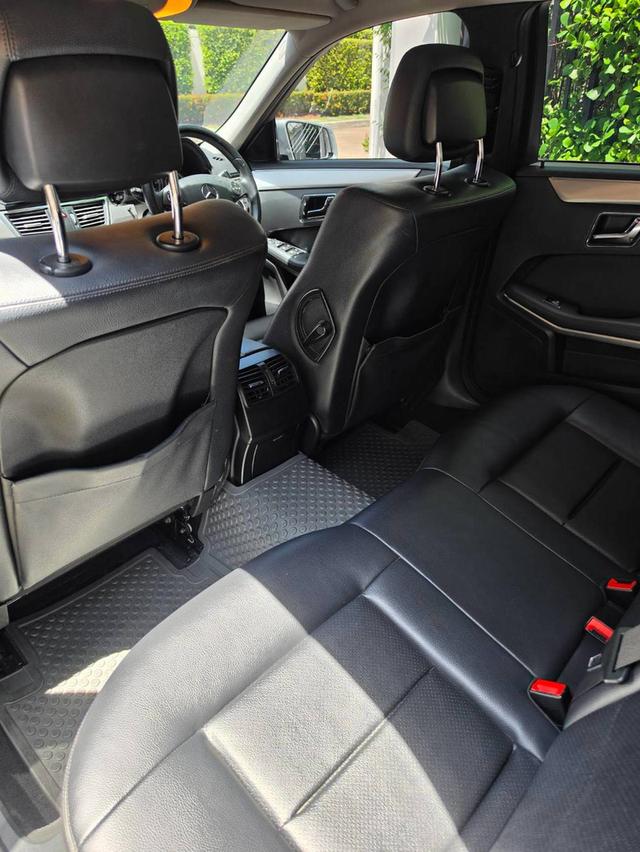 BENZ E220 cdi (W212) ปี2012 นำเข้า cbu เข้าใหม่เครื่องดีเซลหายาก ทนทาน สภาพสวยจัด รถมือเดียวป้ายแดง ออกห้างเกือบ 4 ล้าน รูปที่ 18