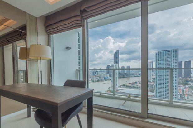 Modern unit with Panoramic River View .Comfort and Convenience near Krung Thon Buri Station 6