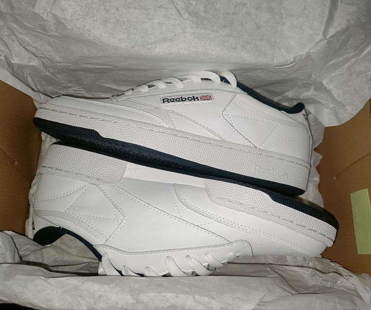 รองเท้าผ้าใบ REEBOK มือสอง รูปที่ 2