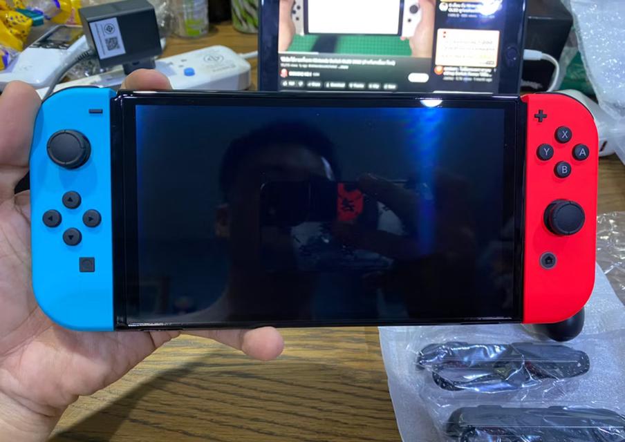 เครื่องเล่นเกม Nintendo Switch OLED มือสอง 3