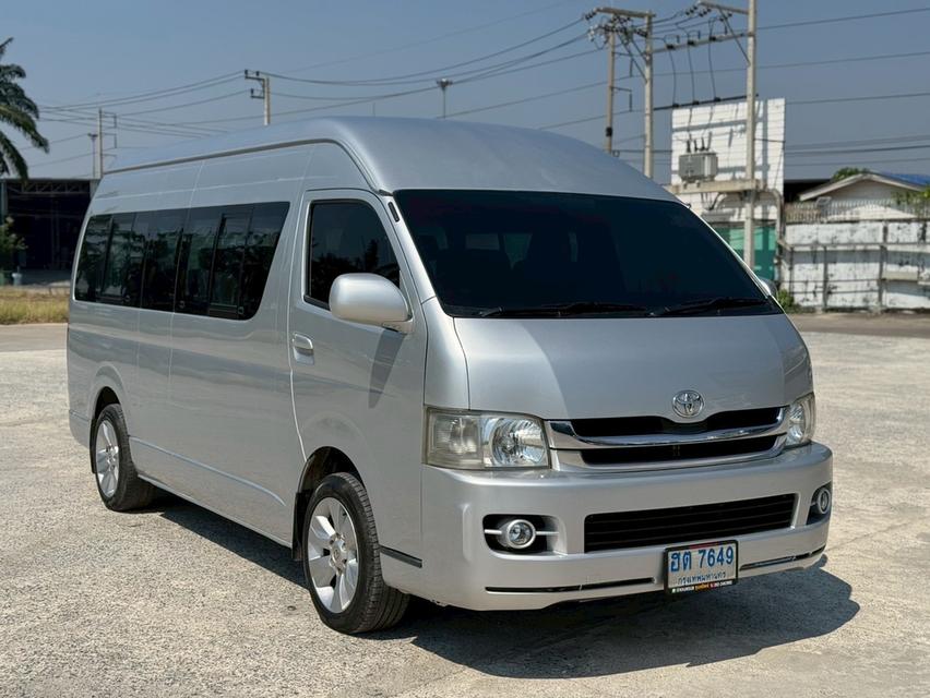 Toyota Commuter 2.5 D4D mt