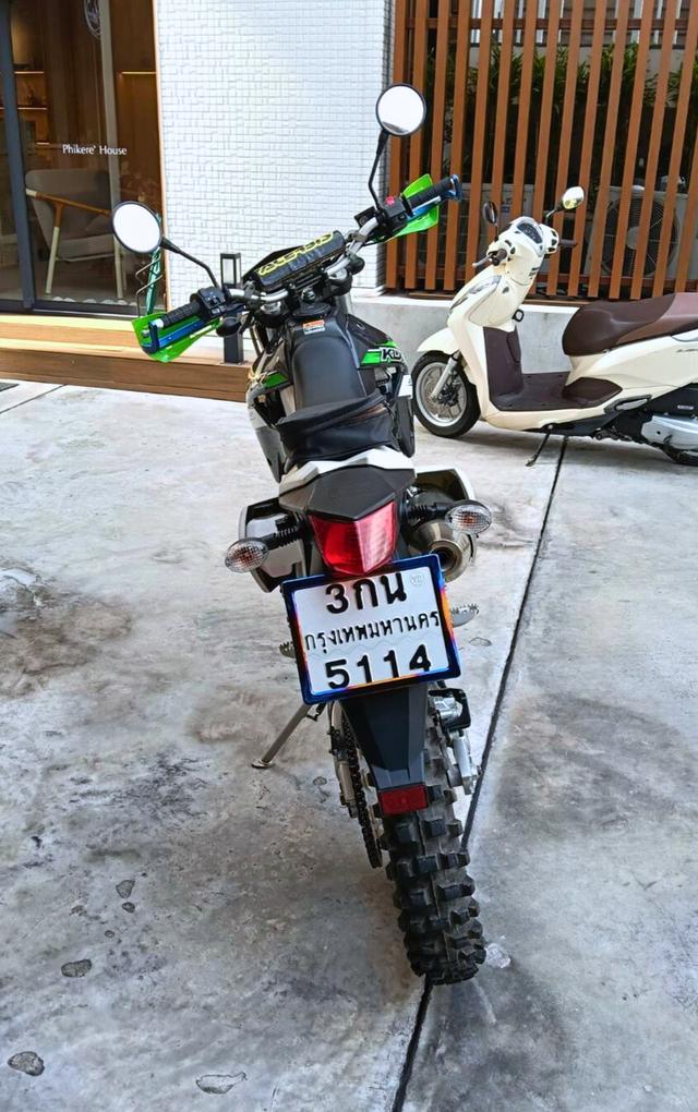 Kawasaki KLX 250 5