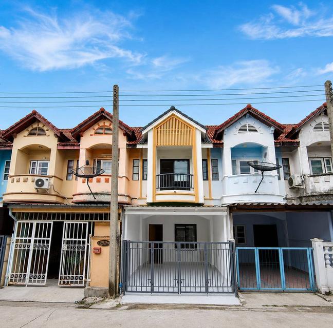 ขายทาวน์เฮ้าส์ 2 ชั้นรีโนเวทใหม่กริ้บ "หมู่บ้านเบญจศิริ เพชรเกษม 91"ขนาด 16 ตรว.2+1 ห้องนอน 2 ห้องน้ำ เพียง 1.79 ล้าน 20
