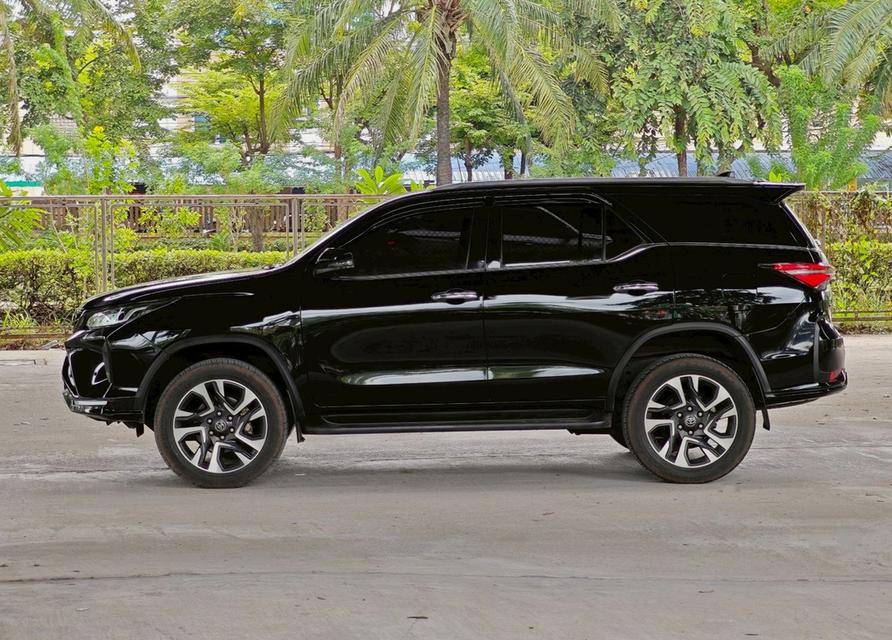 Toyota Fortuner 2.4 Legender 2wd ปี 2022 3