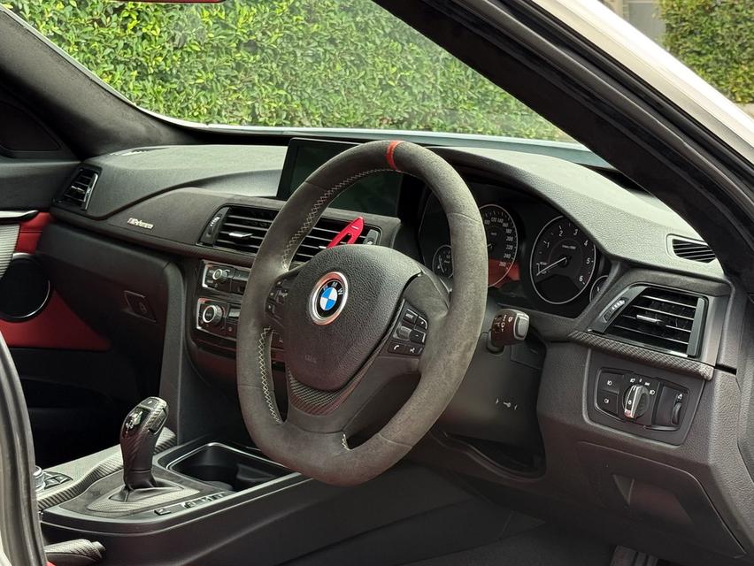 2015 BMW 320D GT MPERFORMANCE รถมือเดียวออกป้ายแดง รถวิ่งน้อย เข้าศูนย์ตามระยะ รถไม่เคยมีอุบัติเหตุครับ 10