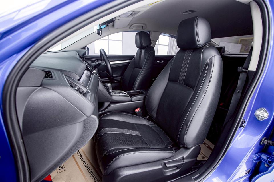 รหัสรถ 1D684 CIVIC 1.8 EL MNC 2020 5