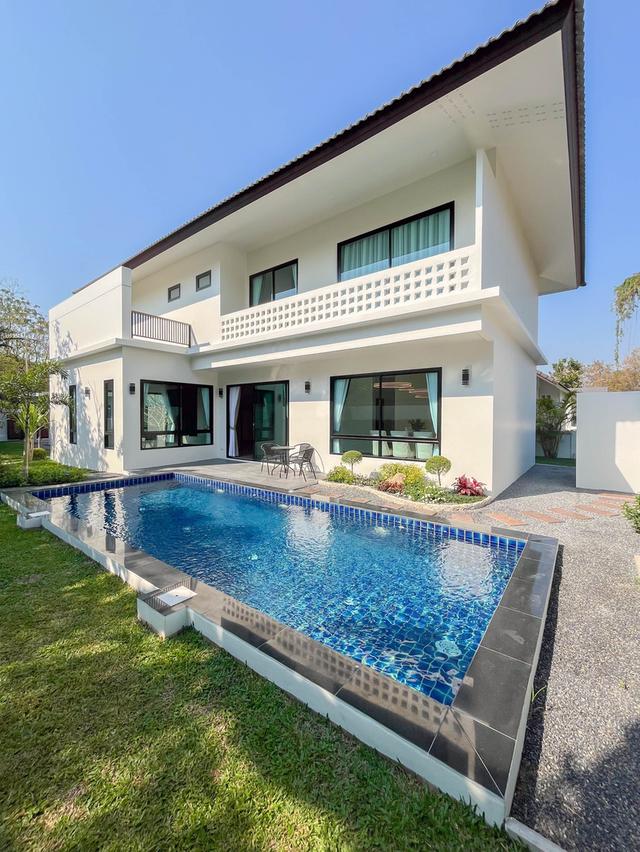 ✨ ขาย Pool Villa 2 ชั้น สไตล์โมเดิร์นหลังใหญ่ 5 นอน 5 น้ำ เพียง 13.9 ลบ. (โอนคนละครึ่ง) 🏊‍♂️ 1