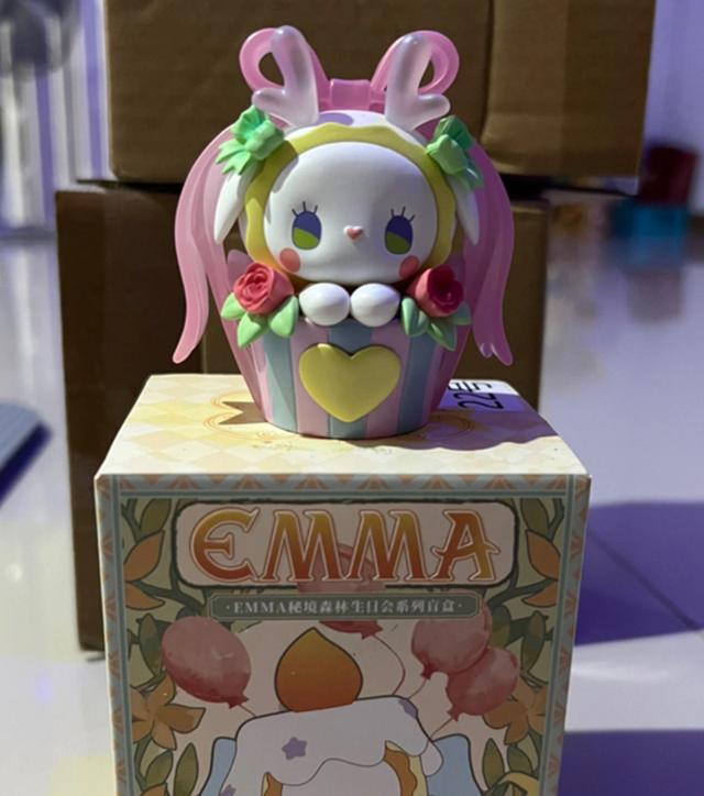 EMMA Birthday Party ตัวมีโบว์ของขวัญ 1