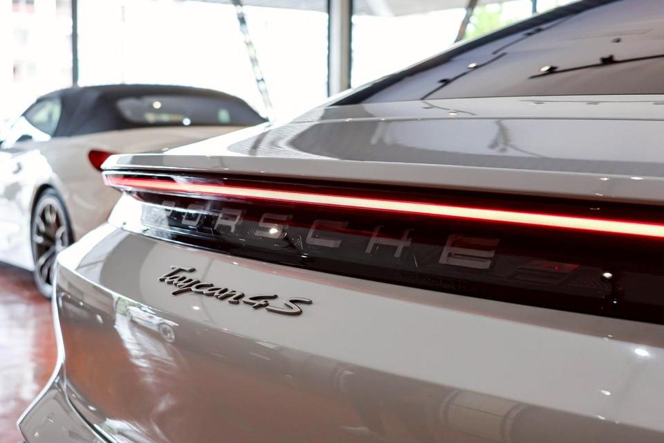 Porsche Taycan 4S ปี22 15