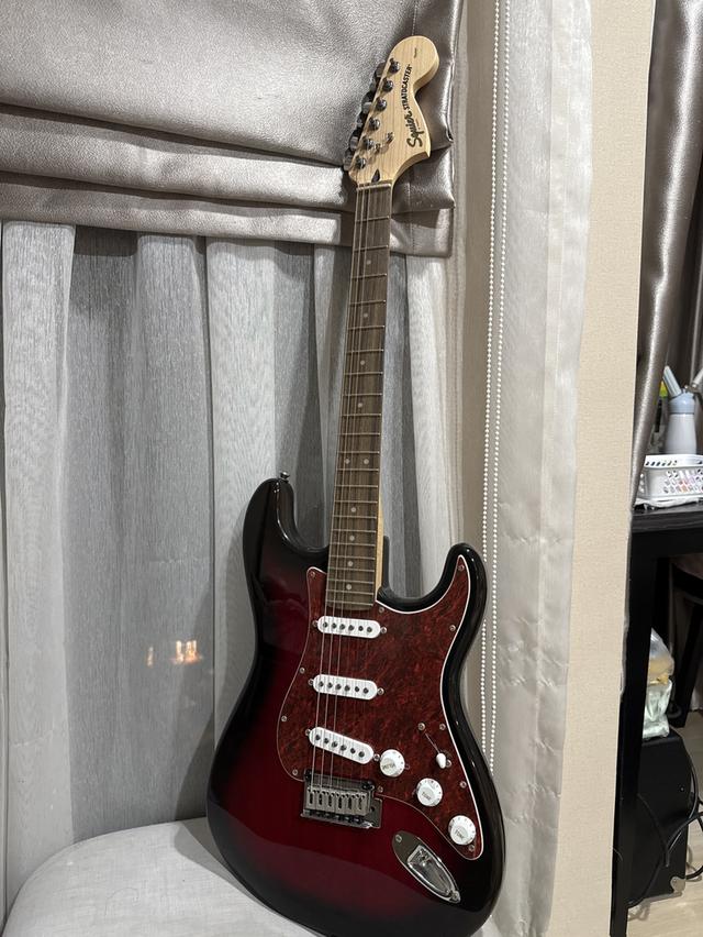 กีตาร์มือสอง