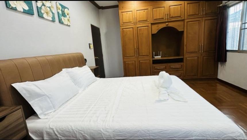 ขายบ้าน Ekmaongkol Village Pattaya, Villa 3 ห้องนอน 4 ห้องน้ำ พร้อมสระว่ายน้ำ 2