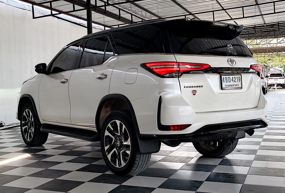 TOYOTA LEGENDER 2.4 V 2WD AT ปี 2021 📌รับประกันเครื่องเกียร์ 2 ปี หรือ 20,000 km📌 2