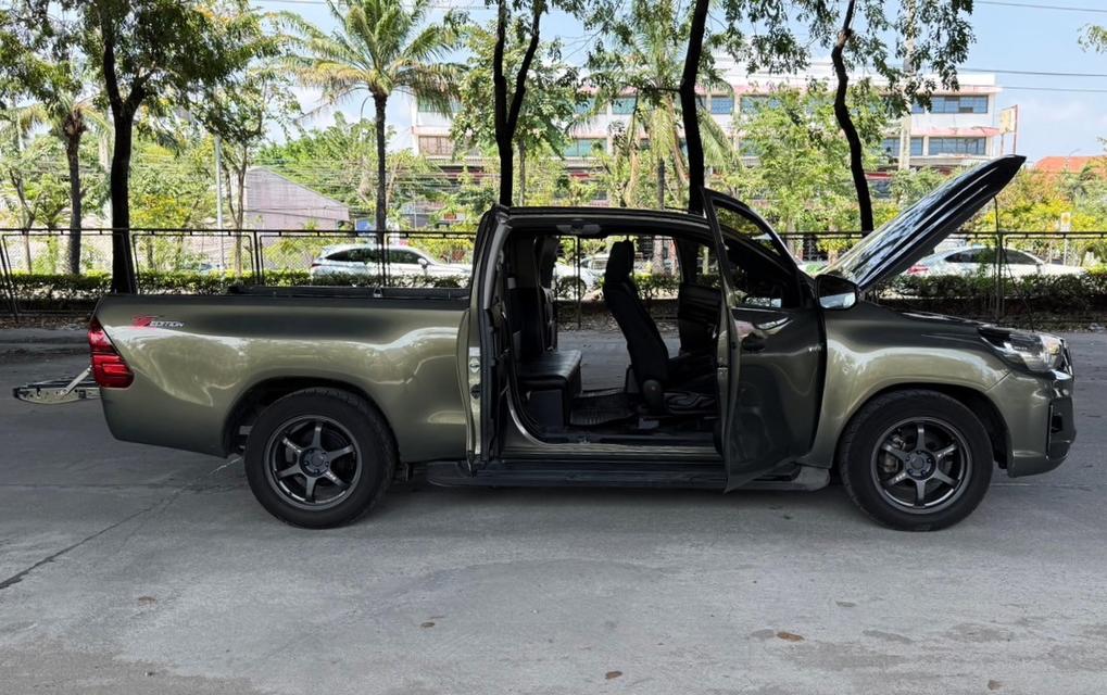 Toyota Hilux Revo 2.4 Entry Z Edition Smart-Cab MT ปี 2019  5