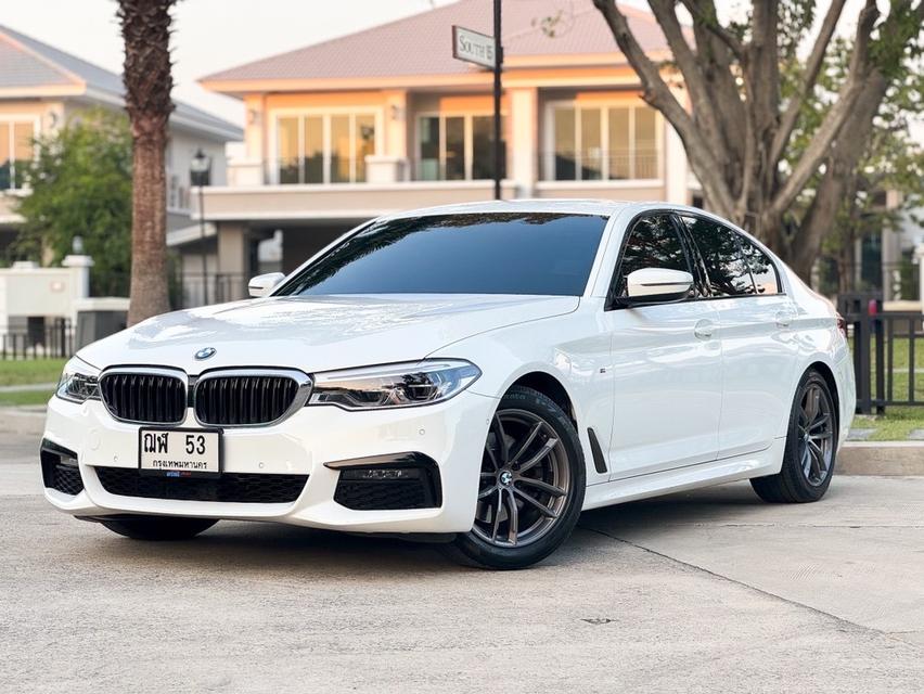 รหัสรถ AVA53 (Santa Claus) BMW 520d Msport G30 รุ่นทอปสุด ดีเซล ปี 2019