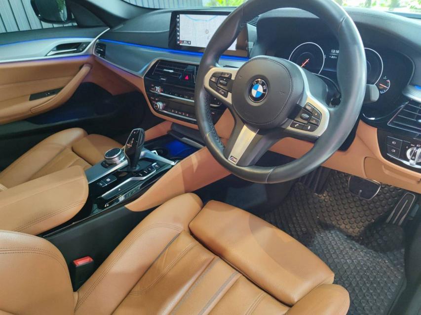 2020 BMW​ SERIES5​ 520D​ M​ SPORT​ TWIN​ POWER​ TURBO​ G30 3