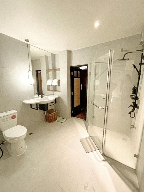 แยกหนองจ๊อม สันทราย ตกแต่งพร้อมอยู่ เช่าบ้านพักพูลวิลล่า2 ชั้น พร้อมสระว่ายน้ำส่วนตัว149 ตร.วา. รร.บ้านศรีบุญเรือง 1.3 ก 6