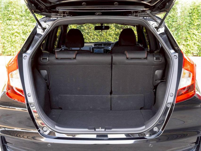 Honda jazz 1.5 RS ปีจด 2020 ♨️ ประกันเครื่องเกียร์3ปี3หมื่นkm♨️ รูปที่ 10