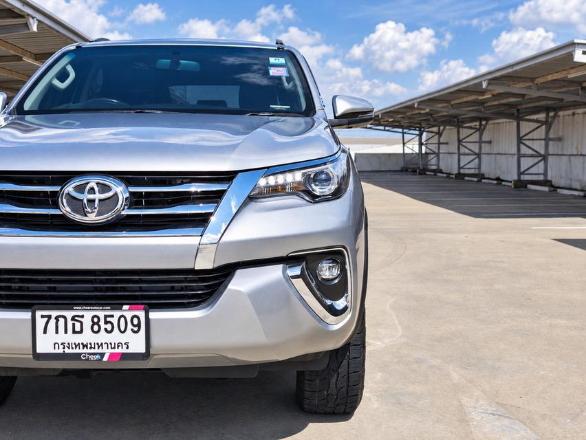 (แจ้งรหัสรถ CAT8509)2018 Toyota Fortuner 2.4V ขับ2 ดีเซล ออโต้ มือเดียว เท่านั้น รูปที่ 5