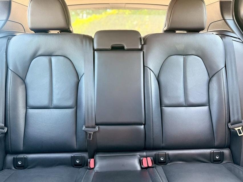 Volvo XC40 T4 เบนซิน ล้วน (MY2020) รูปที่ 14