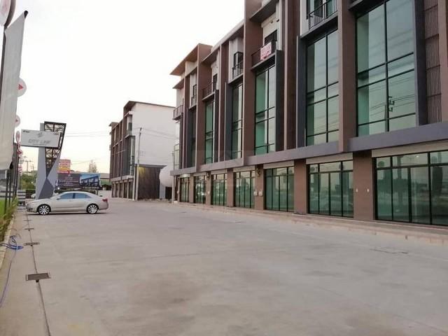 ให้เช่าโฮมออฟฟิศ 3.5 ชั้น 250 ตรม. ซิตี้ ลิงค์ พระราม9-ศรีนครินทร์ คู่ขนานกาญจนาภิเษก **ตึกอยู่ด้านหน้าโครงการ ติดถนนคู่ 2