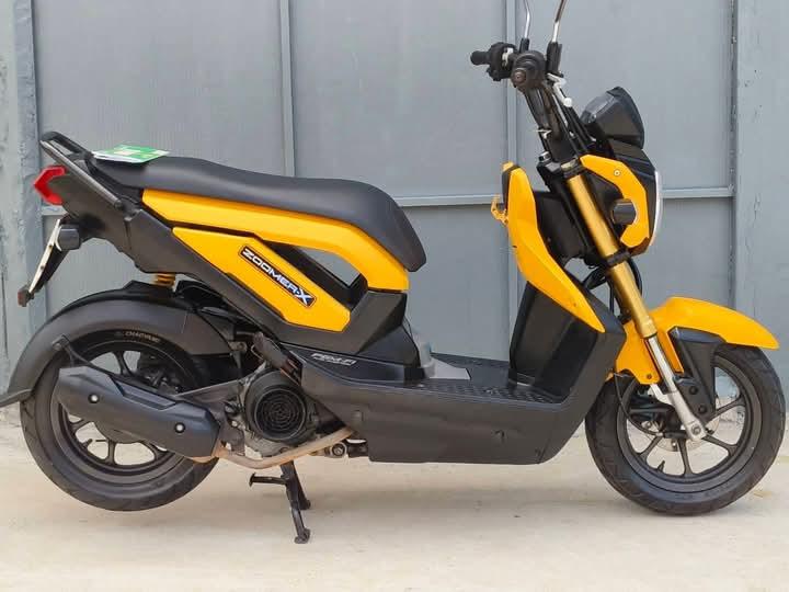 Honda Zoomer X สีเหลือง 2