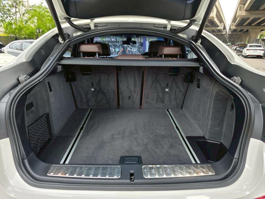 BMW X4 Sdrive 20d ปี18 15